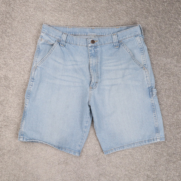 Mens Wrangler 34x9 Light Wash Denim Jean Shorts - Picture 1 of 9